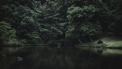 雨の日の六義園　東京都文京区