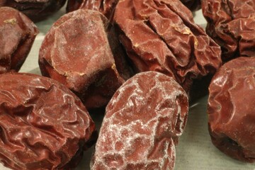 Close-up of Ziziphus jujuba Mill. (Dae-jo), a Korean medicinal fruit valued for calming effects, immune enhancement, and digestive health support. Photographed in Korea.