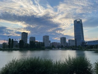 Fototapeta premium City Skyline at Sunset