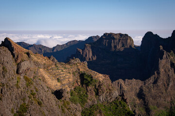 Joli point de vue depuis le sommet de Pico do Areeiro sur l'île de Madère au Portugal