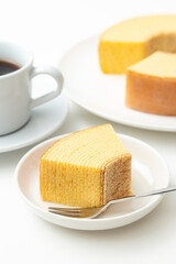 コーヒーとバウムクーヘン　白バック