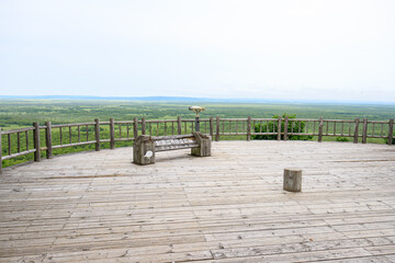 Obraz premium Wooden Viewing Deck Overlooking Kushiro Marsh, Hokkaido, Japan