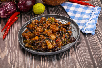 Squid with vegetables in oyser sauce