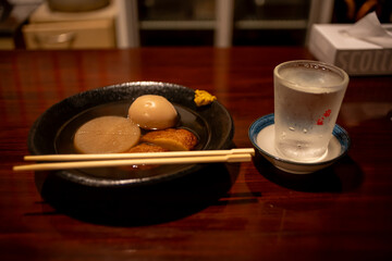 和食イメージ おでんと日本酒