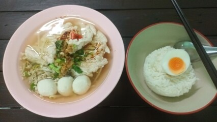 fried egg with rice and vegetables