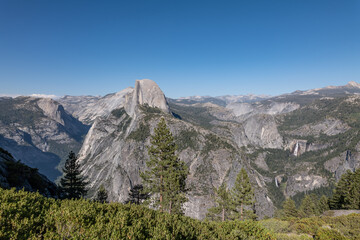 Batholith. Half Dome Granodiorite (Cretaceous). Glacier Point, Yosemite National Park, California. Sierra Nevada. Erosion and weathering. Yosemite Valley is a glacial valley