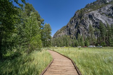 Yosemite National Park, Mariposa County, California. Sierra Nevada. Yosemite Valley is a glacial valley   © youli zhao
