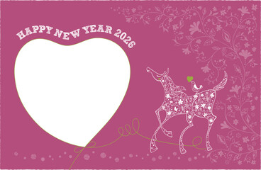 小花を纏い鳥を背にした白抜きの馬とグリーンラインハートの2026年の年賀状～地色ピンク～