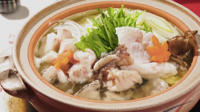 「幻の魚・クエの鍋料理」和歌山県日高町・白浜町 Phantom Fish Hot Pot: Longtooth Grouper Nabe Cuisine &mdash; Hidaka Town & Shirahama Town, Wakayama Prefecture