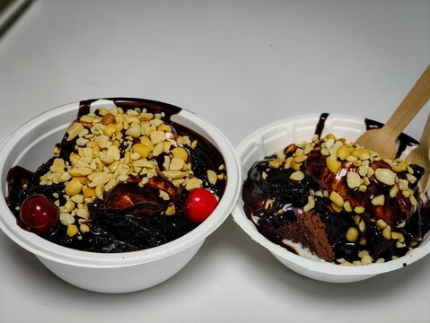 Two Bowl of DBC, Death by Chocolate Ice Cream