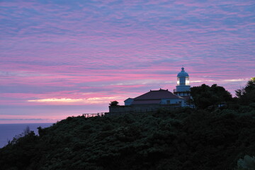 朝焼けが美しい島根県松江市の夏の美保関灯台