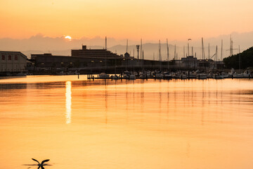 夕暮れの函館マリーナ