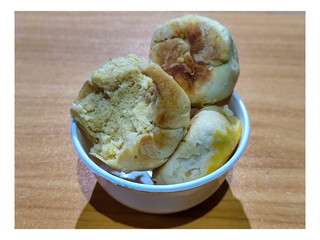 Bakpia is a cake made from a mixture of green beans and sugar which is coated in flour and shaped into flat rounds, then baked. Bakpia is a typical food from Yogyakarta, Indonesia