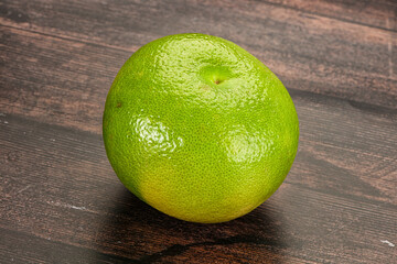 Green ripe fruit sweetie citrus