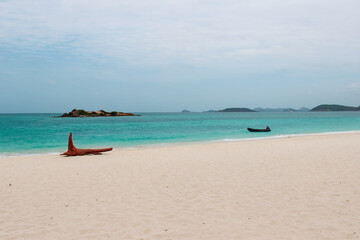 Pristine Tropical Beach with White Sand and Turquoise Sea in Thailand – Scenic Island Landscape