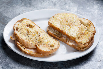 croque monsieur ham and cheese sandwich