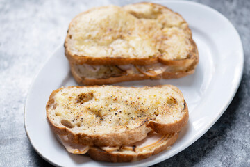 croque monsieur ham and cheese sandwich