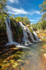 Obraz premium Cachoeira na cidade Cavalcante, Estado de Goiás, Brasil, região da chapada dos veadeiros