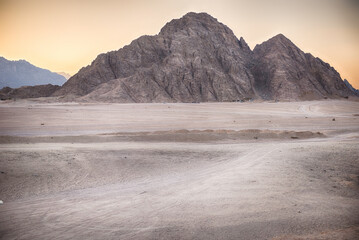 Fototapeta premium Scenic sunset in the desert near Sharm el Sheikh, Egypt