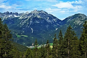 Obraz premium Austrian Alps - view of the peak Marchreisenspitze in Stubai Alps from the Koppeneck