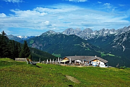 Austrian Alps - view of the peaks Schlecker Seespitze and Gr. Ochsenwand from the top of Koppeneck
