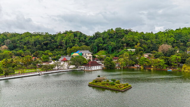 Temple of the Tooth (Sri Dalada Maligawa) in Kandy, Sri Lanka&mdash;Buddhist temple housing the sacred relic of the Buddha&rsquo;s tooth