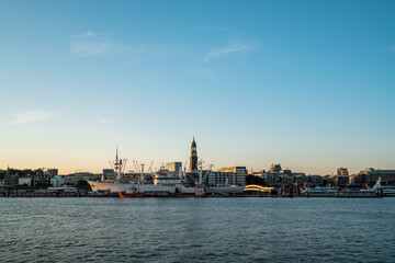 Sunset Over Hamburg Harbor: A Summer Evening Scene