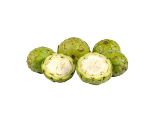 Obraz premium Fresh custard apples, one perfectly halved, showcasing creamy white flesh and seeds, ready for healthy eating.