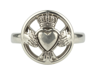 Detailed Close-Up of Traditional Irish Claddagh Ring with Heart and Hands, isolated on a transparent background