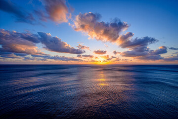 Fototapeta premium sunset over the ocean