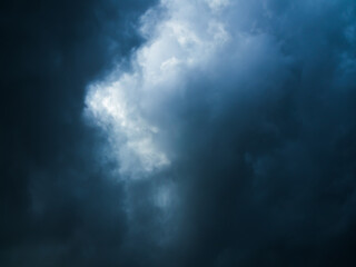 Obraz premium Cloud storm sky dark rain lightning thunder stormy typhoon nature light scene rainy atmosphere damage effect carbon dioxide dust air pollution 2.5 Pm, texture nature windstorm weather skyscape.