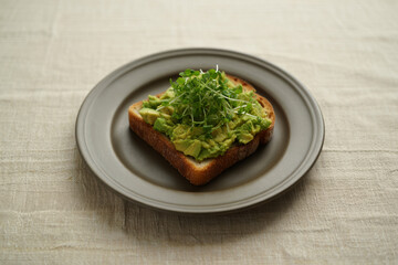 sandwich with lettuce and tomato