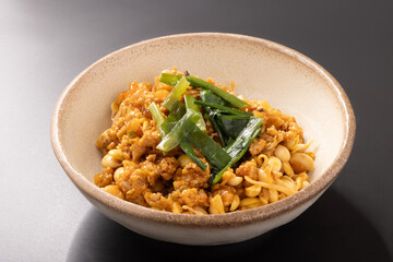ニラと豆もやし　坦々味噌あえ