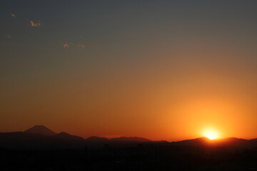 日の入りと富士山