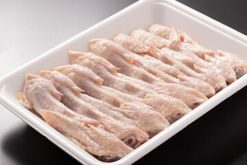 ［スープだし用］若鶏手羽先チップ（小骨・ガラ］