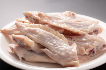 ［スープだし用］若鶏手羽先チップ（小骨・ガラ］