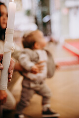 Chrzest święty, zbliżenie na świece