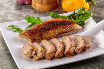 Roasted duck breast with slices
