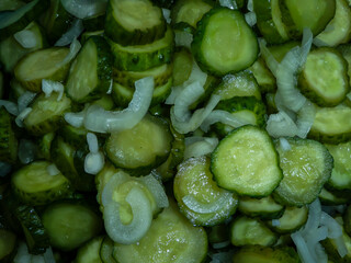 Sliced Pickles and Onions Mix