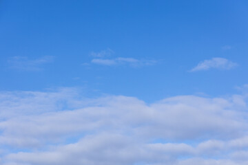 Fototapeta premium A blue sky with a few clouds