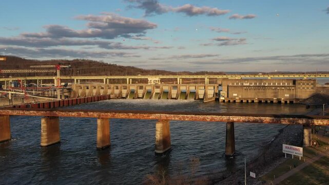Stunning 4K drone footage of Chickamauga Dam, showcasing its structure, the Tennessee River, and scenic beauty. Perfect for infrastructure, travel, or history projects.