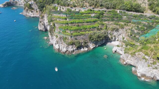 Cetara is a small village on the Amalfi Coast, nestled between the sea and mountains. It has always been considered a niche tourist destination thanks to its deep connection to traditional activities