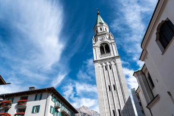Historischer Kirchturm in Cortina d’Ampezzo