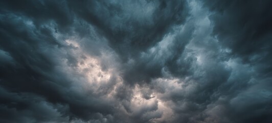 Obraz premium The Dramatic Sky Showcasing Dark, Ominous Clouds in a Stormy Atmosphere