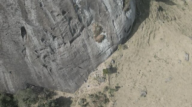 Escalada Rocha Pedra Montanhismo Esportiva Tradicional Boulder Bouldering Escalar Montanha Pared&atilde;o Natureza Aventura Altitude Alpinismo Via Ferrata Ascens&atilde;o Equipamentos Cordas Desafio Mosquet&atilde;o