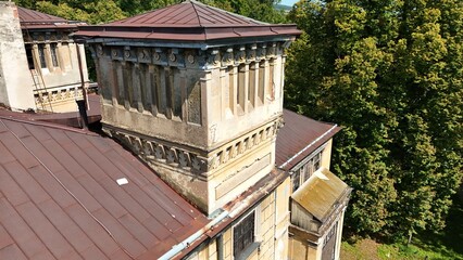 Pałac Potockich w Krzeszowicach – Neorenesansowa XIX-wieczna rezydencja herbu Pilawa,...