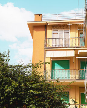 Yellow Home