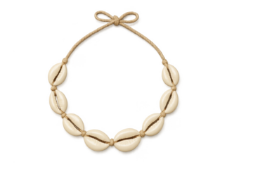 Seashell necklace with transparent background representing summer and tropical fashion