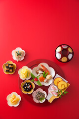 【おせち料理】新年をお祝いするお正月。おせち料理を準備して年神様をお迎えします。