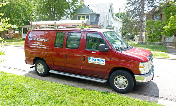 Boehm Heating Company installs and repairs furnaces and air conditioners. Installed a furnace in my home did a perfect job! St Paul Minnesota MN USA